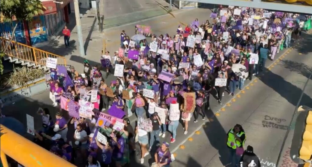 Retumba el grito de las mujeres el 8M en León