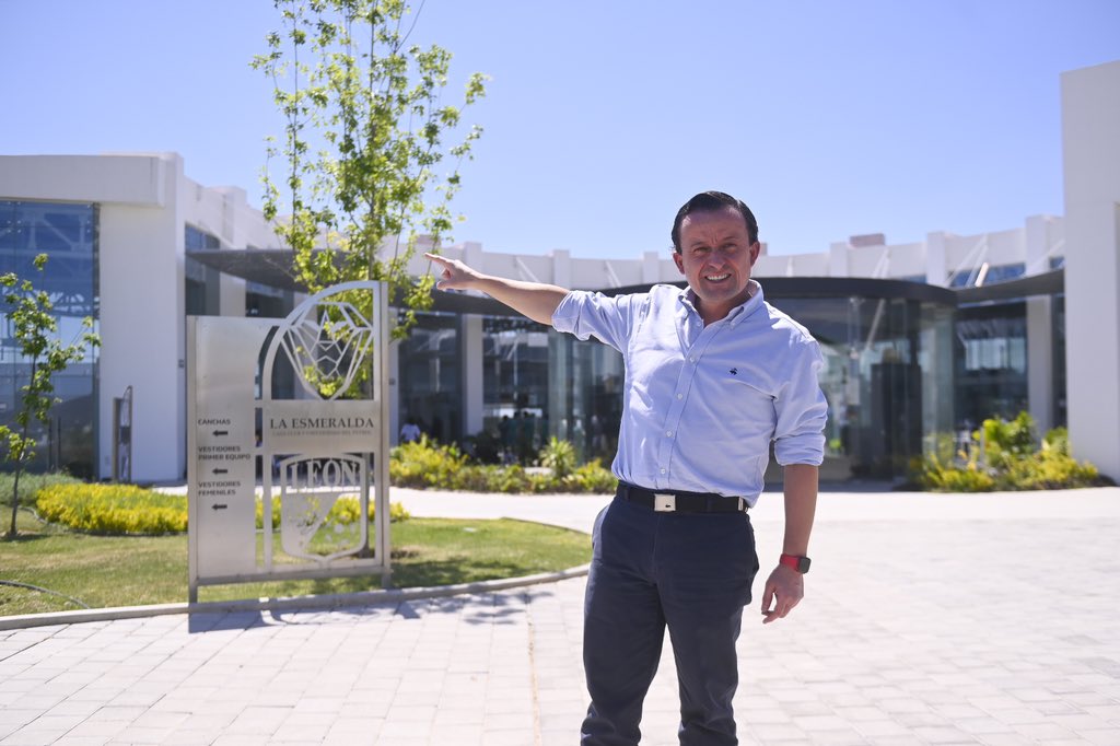 Berizzo recrimina a la FMF por no defender a León en el Mundial de Clubes