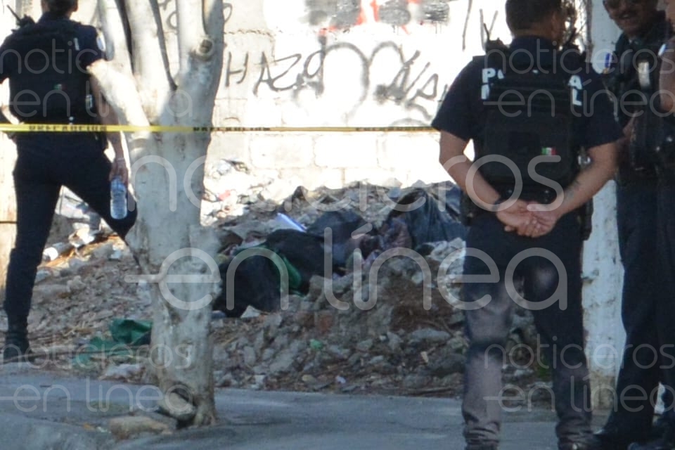 Reportan bolsas sospechosas y descubren dos cadáveres en León