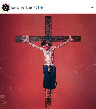 Critica Arquidiócesis de León fotos de Santa Fe Klan crucificado