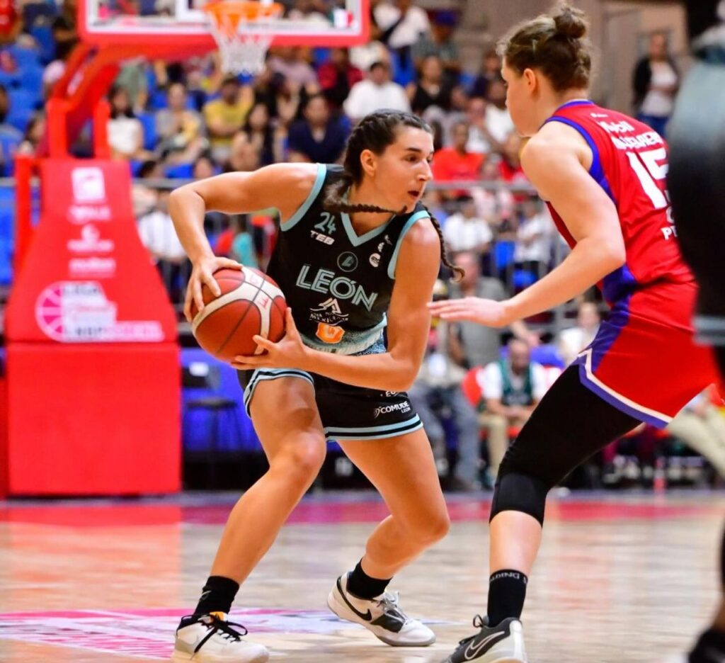 Sara Dickey regresa a Abejas de León Femenil