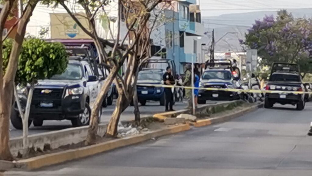 Asesinan a balazos a mujer frente a su familia en León