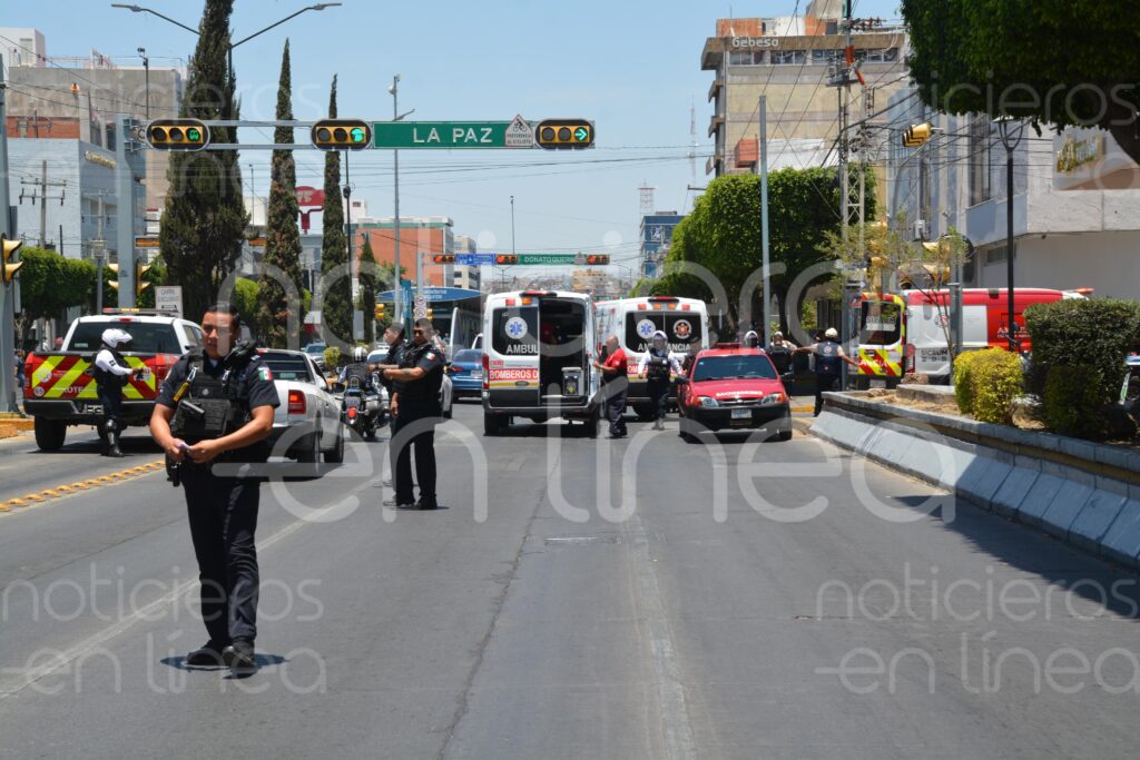 Cae elevador de un banco en la Zona Centro de León; hay cinco lesionados