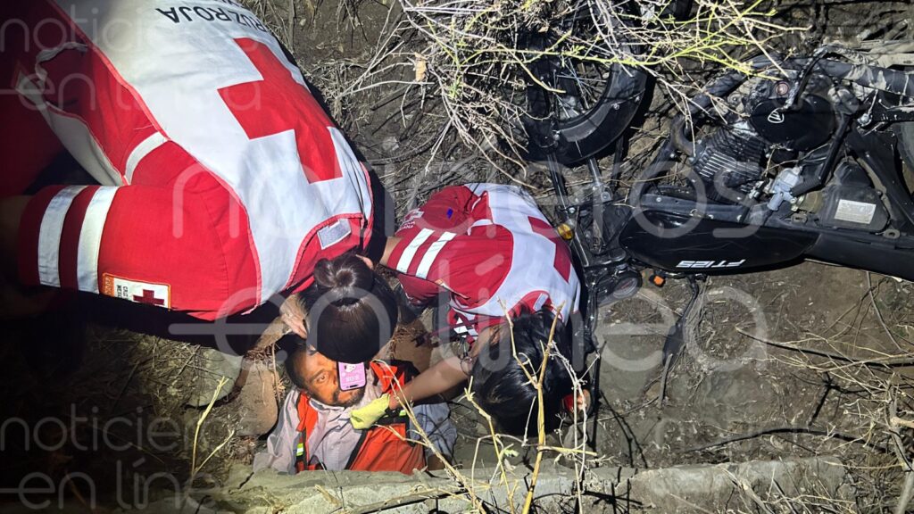 Sobrevive de milagro; Alberto pasó tres días atrapado en un barranco