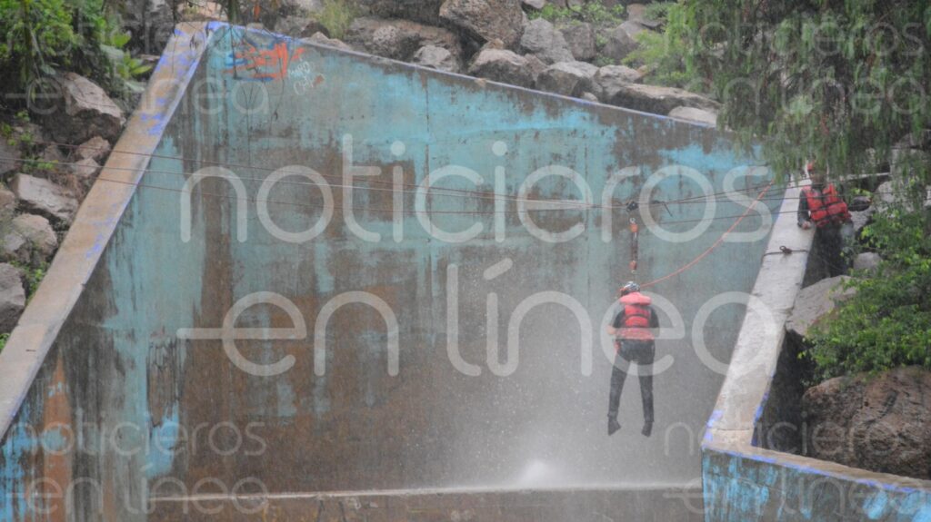 Entró a nadar a la presa, pero ya no salió; la búsqueda continúa