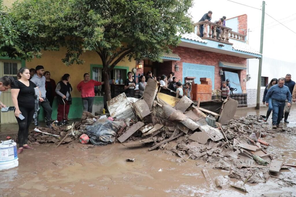 "No están solos"; extienden apoyos de manera indefinida para familias afectadas en Ocampo